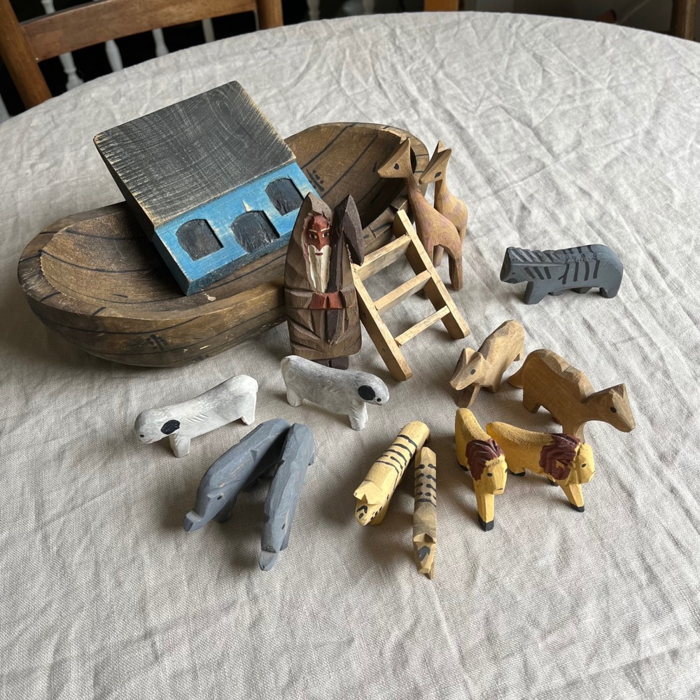Vintage Folk‎ Art Hand Carved Wood Noah's Ark